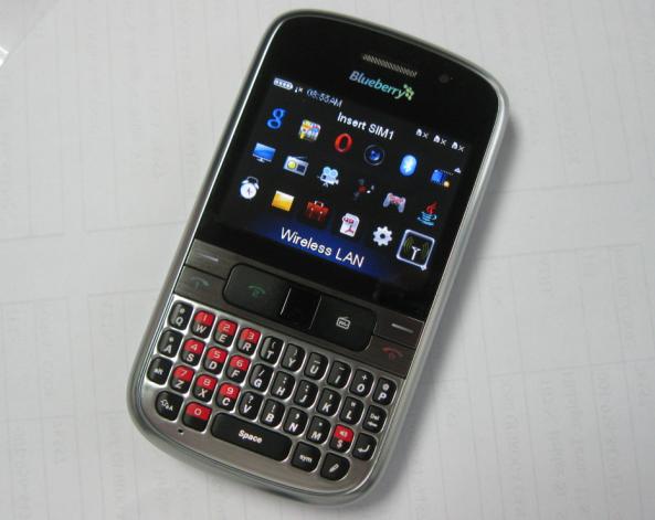 TV WIFI QWERTY gsm-cdma china mobile phone is nice design of blackberry style