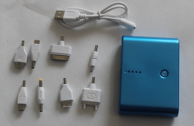 12000mAh mobile power bank has 10 colors and can work with many eletronics for charge